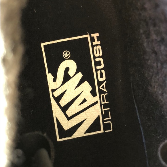 🌴🔆VANS- MOUNTAIN ALL WEATHER PROOF HIGH TOPS🔆🌴 - Picture 10 of 14